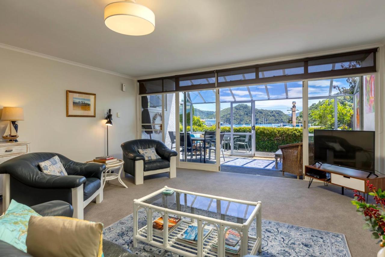 Seaview Apartment Picton Exterior photo